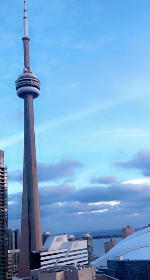 Luxury Condo Cn Tower View Toronto Exterior photo